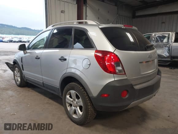 ✅ 2014 Chevrolet Captiva Sport LS • VIN: 3GNAL2EKXES525186 • Lot: 41879433. Wystawiony na IAAI z przebiegiem 137 064 mil. Bezpłatny archiwum sprzedaży aukcyjnych z USA i szczegółowy raport historii pojazdu na DreamBid. Zdjęcie 3.