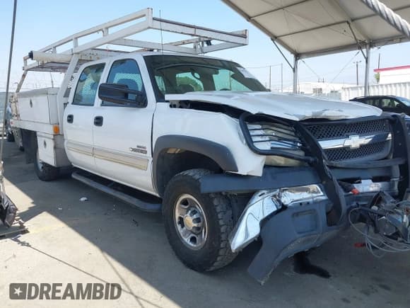 ✅ 2004 Chevrolet Silverado 1500 • VIN: 1GBHC23134F129481 • Лот: 42507585. Опубликован ранее на IAAI с пробегом 393 339 миль. Бесплатный доступ к архиву аукционных продаж из США и подробный отчёт об истории автомобиля на DreamBid. Изображение 1.