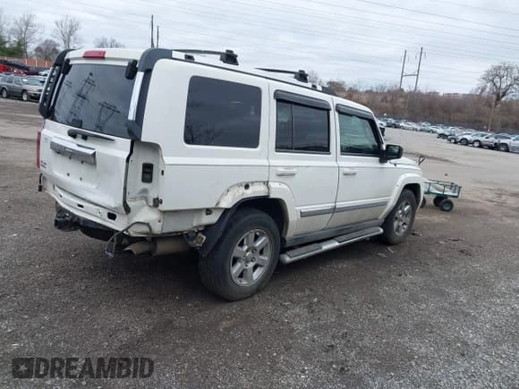 ✅ 2008 Jeep Commander Limited • VIN: 1J8HG58N58C236738 • Lot: 41738525. Wystawiony na IAAI z przebiegiem 130 740 mil. Bezpłatny archiwum sprzedaży aukcyjnych z USA i szczegółowy raport historii pojazdu na DreamBid. Zdjęcie 4.