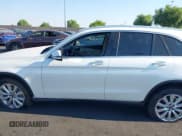 ✅ 2021 Mercedes-Benz GLC 300 • VIN: W1N0G8DBXMV263328 • Лот: 42915230. Опубликован ранее на IAAI с пробегом 51 438 миль. Бесплатный доступ к архиву аукционных продаж из США и подробный отчёт об истории автомобиля на DreamBid. Изображение 14.