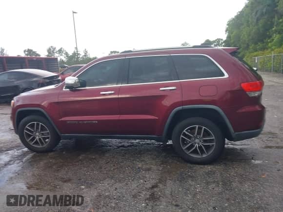 2017 Jeep Grand Cherokee Limited z VIN 1C4RJEBGXHC685212, wystawiony jako IAAI lot #43358135 z przebiegiem 98 711 mil mil oraz . Historia ofert i sprzedaży dostępna na DreamBid. Obrazek 14.