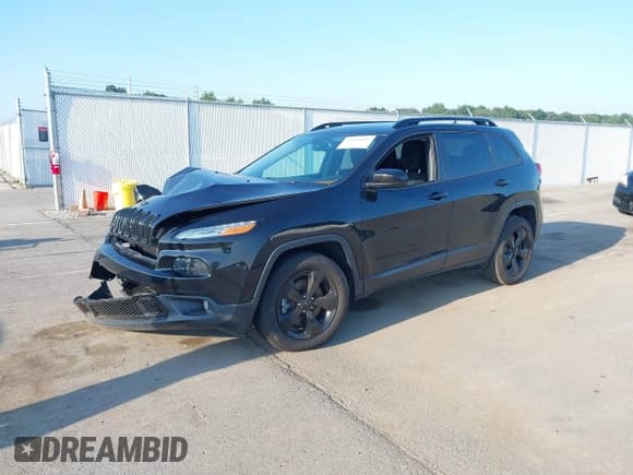 ✅ 2016 Jeep Cherokee Latitude • VIN: 1C4PJMCS8GW114674 • Lot: 42811093. Wystawiony na IAAI z przebiegiem 101 054 mil. Bezpłatny archiwum sprzedaży aukcyjnych z USA i szczegółowy raport historii pojazdu na DreamBid. Zdjęcie 17.
