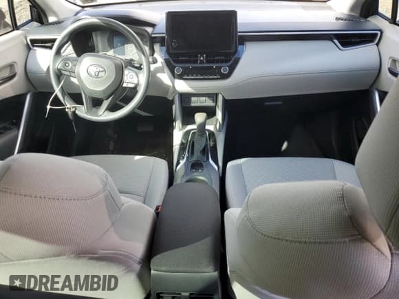 ✅ 2023 Toyota Corolla Cross L • VIN: 7MUAAABG2PV050834 • Лот: 85666685. Опубликован ранее на Copart с пробегом 35 022 миль. Бесплатный доступ к архиву аукционных продаж из США и подробный отчёт об истории автомобиля на DreamBid. Изображение 8.