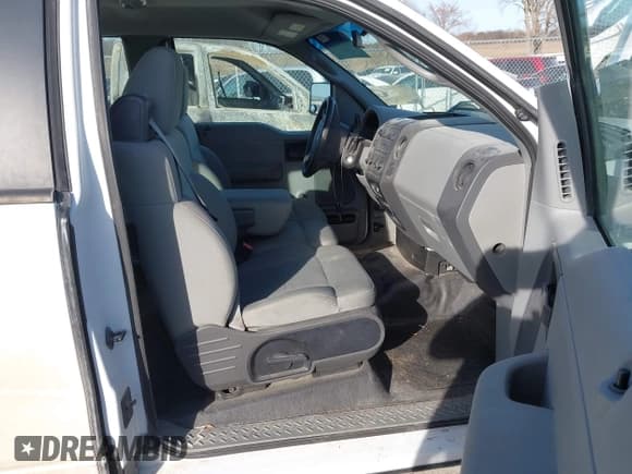 ✅ 2007 Ford F-150 STX • VIN: 1FTRX12W97KD24685 • Lot: 43679598. Wystawiony na IAAI z przebiegiem 189 618 mil. Bezpłatny archiwum sprzedaży aukcyjnych z USA i szczegółowy raport historii pojazdu na DreamBid. Zdjęcie 5.