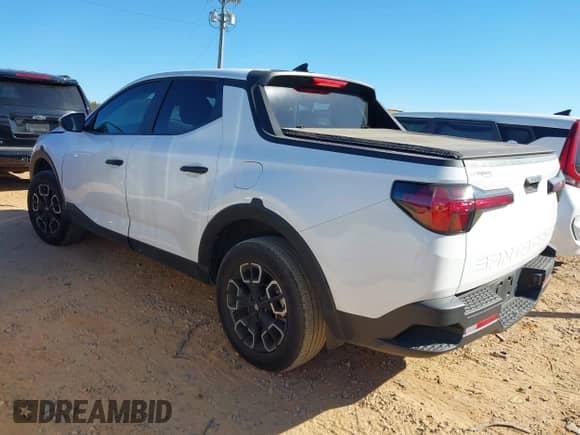 2023 Hyundai Santa Cruz SEL с VIN 5NTJB4AE7PH043443, выставлен на аукционе IAAI как лот 41040006 с пробегом 43 504 миль миль и . История ставок и продаж доступна на DreamBid. Изображение 3.