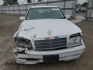 ✅ 2000 Mercedes-Benz C 230 Kompressor • VIN: WDBHA24G1YF946926 • Lot: 70884494. Wystawiony na Copart z przebiegiem 115 791 mil. Bezpłatny archiwum sprzedaży aukcyjnych z USA i szczegółowy raport historii pojazdu na DreamBid. Zdjęcie 5.