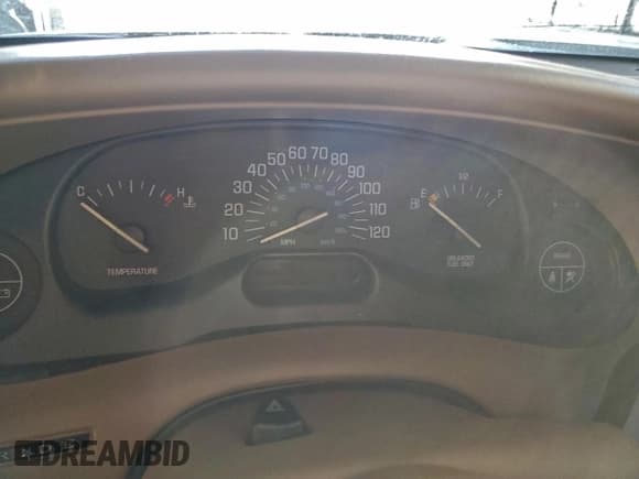 ✅ 1998 Buick Century Limited • VIN: 2G4WY52M1W1535167 • Lot: 94167655. Listed on Copart with Not provided. Free auction sales archive from the USA and detailed vehicle history report at DreamBid. Image 9.