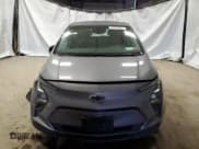 ✅ 2023 Chevrolet Bolt EV 1LT • VIN: 1G1FW6S03P4188680 • Lot: 43463155. Wystawiony na Copart z przebiegiem Nie podano. Bezpłatny archiwum sprzedaży aukcyjnych z USA i szczegółowy raport historii pojazdu na DreamBid. Zdjęcie 5.