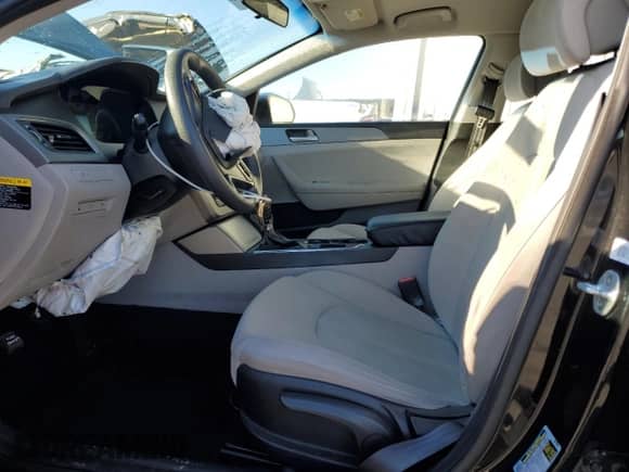 ✅ 2016 Hyundai Sonata 2.4L • VIN: 5NPE24AF9GH396405 • Lot: 86194215. Wystawiony na Copart z przebiegiem 125 168 mil mil. Skorzystaj z bezpłatnego archiwum sprzedaży aukcyjnych z USA i zobacz szczegółowy raport historii pojazdu na DreamBid. Zdjęcie 7.