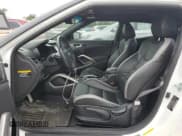 ✅ 2016 Hyundai Veloster Turbo • VIN: KMHTC6AE8GU302474 • Lot: 57508245. Wystawiony na Copart z przebiegiem 71 450 mil. Bezpłatny archiwum sprzedaży aukcyjnych z USA i szczegółowy raport historii pojazdu na DreamBid. Zdjęcie 7.