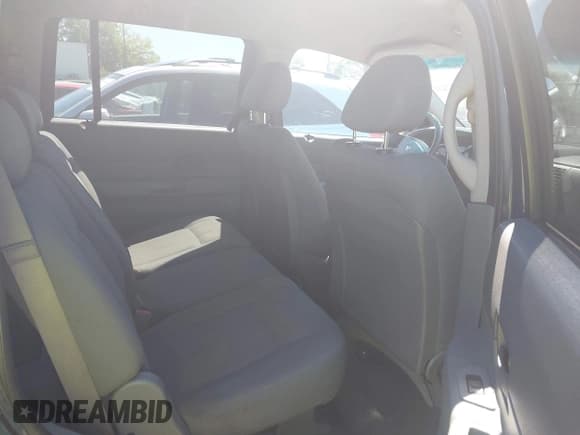 ✅ 2006 Dodge Durango SXT • VIN: 1D4HB38N16F101510 • Лот: 41960996. Опубликован ранее на IAAI с пробегом 332 147 миль. Бесплатный доступ к архиву аукционных продаж из США и подробный отчёт об истории автомобиля на DreamBid. Изображение 8.