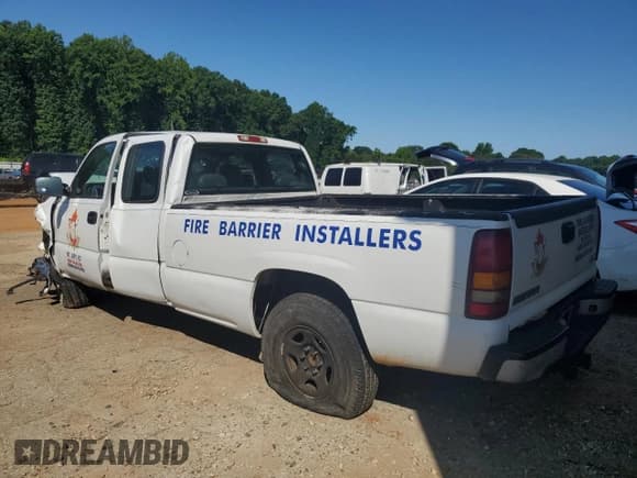 ✅ 2003 GMC Sierra 1500 • VIN: 1GTEC19TX3E326007 • Лот: 58394025. Опубликован ранее на Copart с пробегом Не указан. Бесплатный доступ к архиву аукционных продаж из США и подробный отчёт об истории автомобиля на DreamBid. Изображение 2.