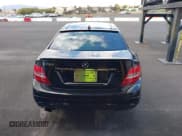 ✅ 2014 Mercedes-Benz C 250 • VIN: WDDGJ4HB3EG300841 • Lot: 41765449. Wystawiony na IAAI z przebiegiem 152 263 mil. Bezpłatny archiwum sprzedaży aukcyjnych z USA i szczegółowy raport historii pojazdu na DreamBid. Zdjęcie 16.