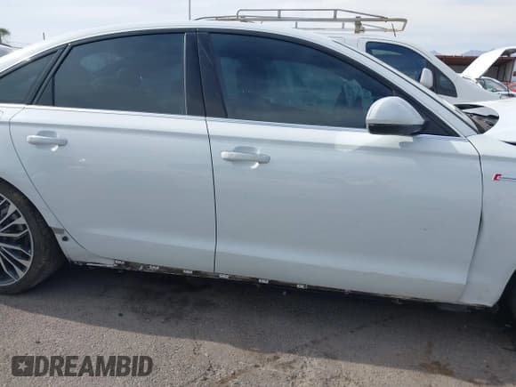 ✅ 2017 Audi A6 Prestige • VIN: WAUH2AFC4HN039271 • Лот: 42347875. Опубликован ранее на IAAI с пробегом 61 553 миль. Бесплатный доступ к архиву аукционных продаж из США и подробный отчёт об истории автомобиля на DreamBid. Изображение 14.