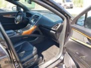 ✅ 2019 Lincoln Nautilus Select • VIN: 2LMPJ8K93KBL48124 • Lot: 42388197. Wystawiony na IAAI z przebiegiem 62 814 mil. Bezpłatny archiwum sprzedaży aukcyjnych z USA i szczegółowy raport historii pojazdu na DreamBid. Zdjęcie 5.