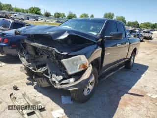 2010 Dodge 1500 ST z VIN 1D7RV1GP1AS109788, wystawiony jako Copart lot #61017744 z przebiegiem 143 332 mil mil oraz Szkoda całkowita • Salvage title. Historia ofert i sprzedaży dostępna na DreamBid. Obrazek 1.