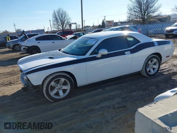 ✅ 2013 Dodge Challenger SXT • VIN: 2C3CDYAGXDH674738 • Lot: 41632880. Wystawiony na IAAI z przebiegiem 131 339 mil. Bezpłatny archiwum sprzedaży aukcyjnych z USA i szczegółowy raport historii pojazdu na DreamBid. Zdjęcie 21.
