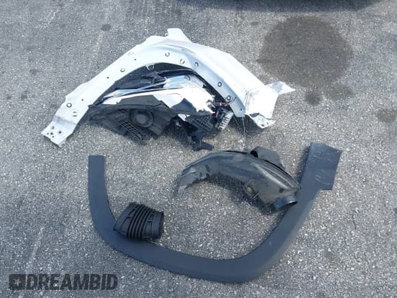 ✅ 2023 GMC Terrain SLT • VIN: 3GKALPEG9PL183233 • Lot: 41905091. Wystawiony na IAAI z przebiegiem 46 205 mil. Bezpłatny archiwum sprzedaży aukcyjnych z USA i szczegółowy raport historii pojazdu na DreamBid. Zdjęcie 12.