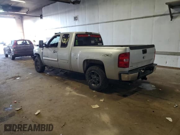 ✅ 2012 Chevrolet Silverado 1500 LT • VIN: 1GCRKSE7XCZ292646 • Lot: 89542845. Wystawiony na Copart z przebiegiem Nie podano. Bezpłatny archiwum sprzedaży aukcyjnych z USA i szczegółowy raport historii pojazdu na DreamBid. Zdjęcie 2.