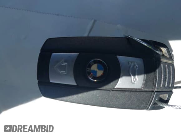 ✅ 2011 BMW 3 Series 335is • VIN: WBADX1C5XBE570083 • Лот: 43482476. Опубликован ранее на IAAI с пробегом 62 899 миль. Бесплатный доступ к архиву аукционных продаж из США и подробный отчёт об истории автомобиля на DreamBid. Изображение 11.