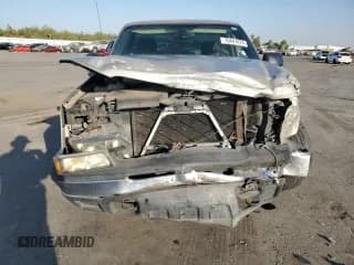 ✅ 2004 Chevrolet Silverado 1500 LS • VIN: 1GCEC14V24Z321550 • Лот: 75447474. Опубликован ранее на Copart с пробегом 165 225 миль. Бесплатный доступ к архиву аукционных продаж из США и подробный отчёт об истории автомобиля на DreamBid. Изображение 5.