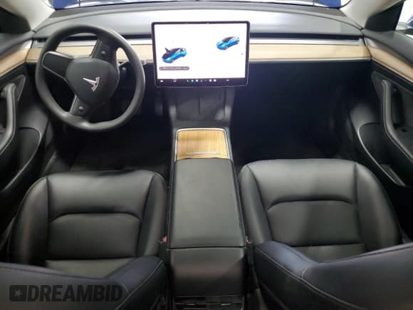 ✅ 2023 Tesla Model 3 • VIN: 5YJ3E1EA5PF501273 • Lot: 68375005. Wystawiony na Copart z przebiegiem 11 812 mil. Bezpłatny archiwum sprzedaży aukcyjnych z USA i szczegółowy raport historii pojazdu na DreamBid. Zdjęcie 8.