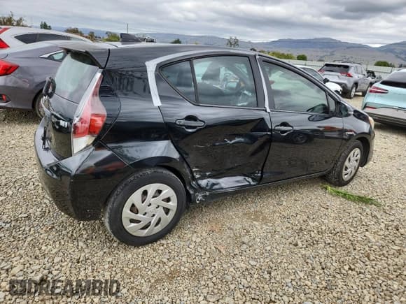 ✅ 2016 Toyota Prius One • VIN: JTDKDTB35G1119835 • Lot: 92751845. Listed on Copart with 136,165 mi. Free auction sales archive from the USA and detailed vehicle history report at DreamBid. Image 3.