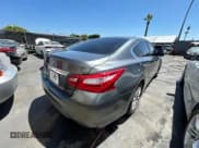 ✅ 2017 Nissan Altima SR • VIN: 1N4AL3AP5HC292978 • Lot: 61505575. Listed on Copart with 153,992 mi. Free auction sales archive from the USA and detailed vehicle history report at DreamBid. Image 4.