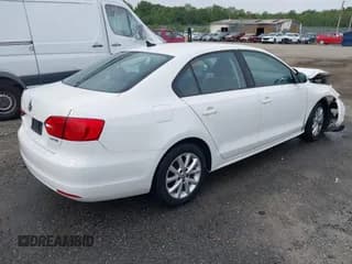 ✅ 2011 Volkswagen Jetta SE • VIN: 3VWDZ7AJ2BM359192 • Lot: 43283707. Wystawiony na IAAI z przebiegiem 72 217 mil. Bezpłatny archiwum sprzedaży aukcyjnych z USA i szczegółowy raport historii pojazdu na DreamBid. Zdjęcie 4.