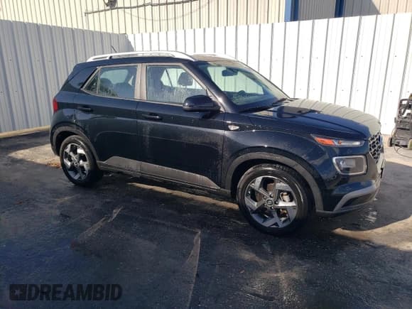 ✅ 2023 Hyundai Venue SEL • VIN: KMHRC8A3XPU230567 • Lot: 87033284. Listed on Copart with 17,458 mi. Free auction sales archive from the USA and detailed vehicle history report at DreamBid. Image 4.