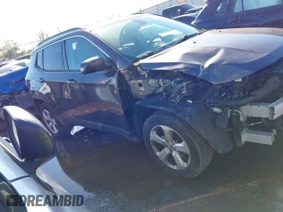 ✅ 2018 Jeep Compass Latitude • VIN: 3C4NJDBB6JT192392 • Lot: 43397736. Listed on IAAI with 64,955 mi. Free auction sales archive from the USA and detailed vehicle history report at DreamBid. Image 14.