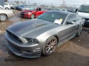 ✅ 2013 Ford Mustang GT Premium • VIN: 1ZVBP8CFXD5276808 • Lot: 43799759. Wystawiony na IAAI z przebiegiem 197 088 mil. Bezpłatny archiwum sprzedaży aukcyjnych z USA i szczegółowy raport historii pojazdu na DreamBid. Zdjęcie 2.