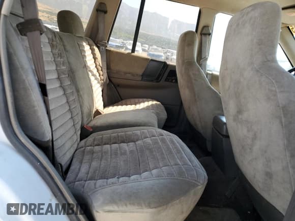 ✅ 1994 Jeep Grand Cherokee Laredo • VIN: 1J4GZ58S6RC310800 • Лот: 64095725. Опубликован ранее на Copart с пробегом 241 876 миль. Бесплатный доступ к архиву аукционных продаж из США и подробный отчёт об истории автомобиля на DreamBid. Изображение 10.