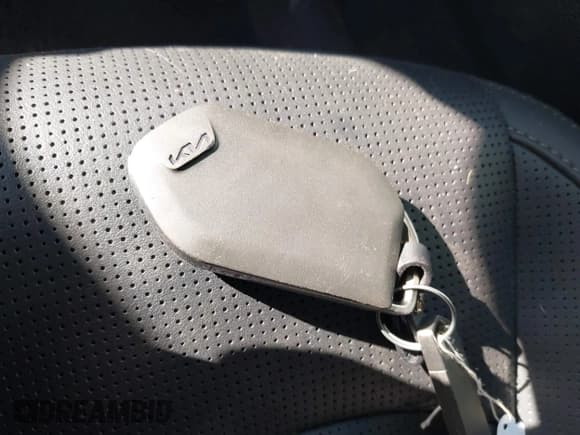 ✅ 2025 Kia Sorento S • VIN: 5XYRL4JC6SG337400 • Lot: 43512768. Listed on IAAI with 10,681 mi. Free auction sales archive from the USA and detailed vehicle history report at DreamBid. Image 11.