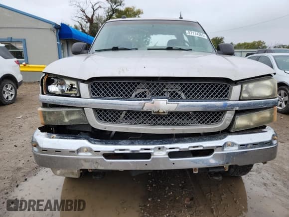 ✅ 2004 Chevrolet Silverado 2500HD LS • VIN: 1GCHK23U64F150771 • Lot: 87114365. Wystawiony na Copart z przebiegiem Nie podano. Bezpłatny archiwum sprzedaży aukcyjnych z USA i szczegółowy raport historii pojazdu na DreamBid. Zdjęcie 5.