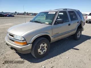 ✅ 2002 Chevrolet Blazer LS • VIN: 1GNDT13W02K212586 • Lot: 63043045. Wystawiony na Copart z przebiegiem 144 728 mil. Bezpłatny archiwum sprzedaży aukcyjnych z USA i szczegółowy raport historii pojazdu na DreamBid. Zdjęcie 1.