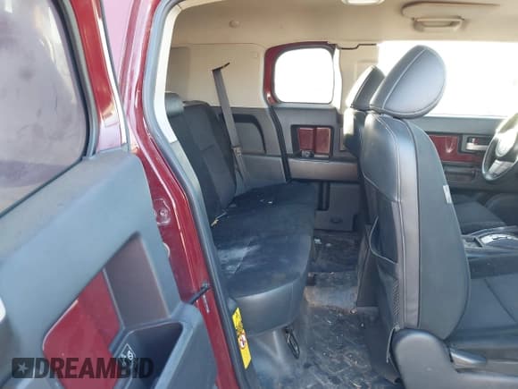 ✅ 2008 Toyota FJ Cruiser • VIN: JTEBU11F08K035204 • Lot: 43676383. Listed on IAAI with 221,998 mi. Free auction sales archive from the USA and detailed vehicle history report at DreamBid. Image 8.