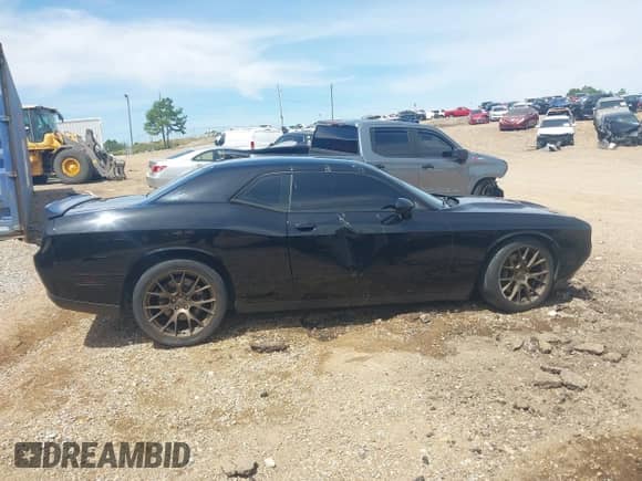 2018 Dodge Challenger R/T with VIN 2C3CDZBT4JH146576, listed as a IAAI auction lot 43050820 with 114,151 mi miles and . Bid and sale history available at DreamBid. Image 13.