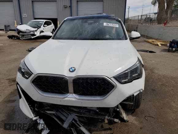 ✅ 2025 BMW X2 xDrive28i • VIN: WBX63GM07S5243365 • Lot: 57900495. Listed on Copart with 2,241 mi. Free auction sales archive from the USA and detailed vehicle history report at DreamBid. Image 5.
