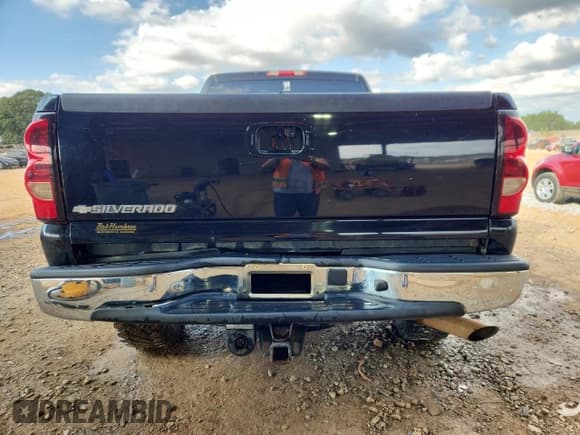 ✅ 2007 Chevrolet Silverado 2500HD LS • VIN: 1GCHK23U57F118835 • Лот: 86086555. Опубликован ранее на Copart с пробегом 106 331 миль. Бесплатный доступ к архиву аукционных продаж из США и подробный отчёт об истории автомобиля на DreamBid. Изображение 6.