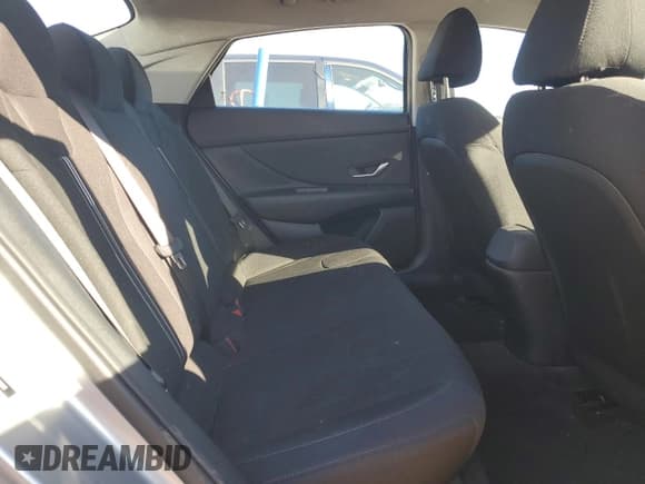 ✅ 2023 Hyundai Elantra SEL • VIN: 5NPLS4AG3PH098819 • Lot: 90274255. Listed on Copart with 32,078 mi. Free auction sales archive from the USA and detailed vehicle history report at DreamBid. Image 10.