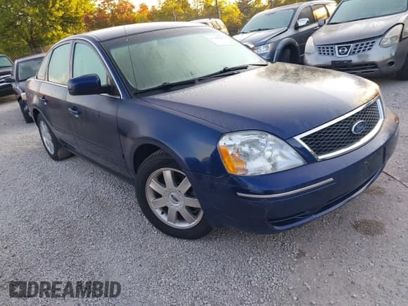 ✅ 2005 Ford Five Hundred SE • VIN: 1FAFP23125G164702 • Lot: 43105127. Wystawiony na IAAI z przebiegiem 77 637 mil. Bezpłatny archiwum sprzedaży aukcyjnych z USA i szczegółowy raport historii pojazdu na DreamBid. Zdjęcie 1.