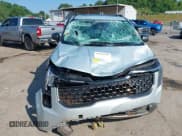 ✅ 2025 Kia Carnival SX • VIN: KNDNE5K35S6472268 • Lot: 42591635. Listed on IAAI with 16,752 mi. Free auction sales archive from the USA and detailed vehicle history report at DreamBid. Image 12.