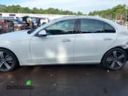 ✅ 2022 Mercedes-Benz C 300 • VIN: W1KAF4HB3NR061092 • Lot: 43090563. Wystawiony na IAAI z przebiegiem 23 904 mil. Bezpłatny archiwum sprzedaży aukcyjnych z USA i szczegółowy raport historii pojazdu na DreamBid. Zdjęcie 14.