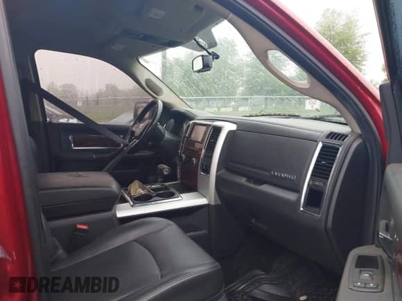 2010 Dodge 1500 Sport с VIN 1D7RV1CT0AS128075, выставлен на аукционе IAAI как лот 42277733 с пробегом 301 432 миль миль и . История ставок и продаж доступна на DreamBid. Изображение 5.