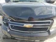 ✅ 2007 Chevrolet Suburban LT • VIN: 1GNFC16J97J299992 • Lot: 62642934. Wystawiony na Copart z przebiegiem 317 375 mil. Bezpłatny archiwum sprzedaży aukcyjnych z USA i szczegółowy raport historii pojazdu na DreamBid. Zdjęcie 12.