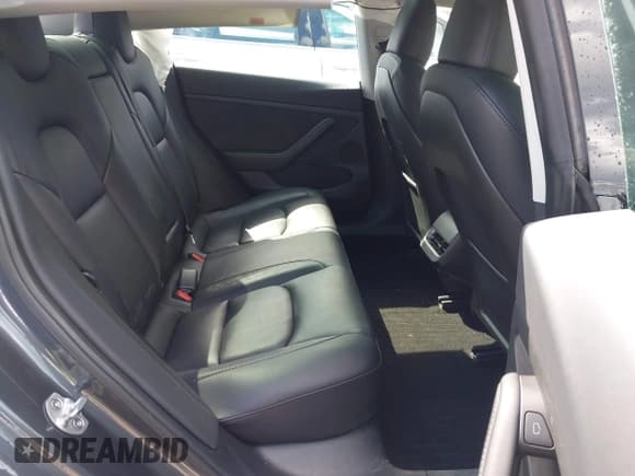 ✅ 2023 Tesla Model 3 • VIN: 5YJ3E1EA2PF694756 • Lot: 42220867. Wystawiony na IAAI z przebiegiem 29 260 mil. Bezpłatny archiwum sprzedaży aukcyjnych z USA i szczegółowy raport historii pojazdu na DreamBid. Zdjęcie 8.