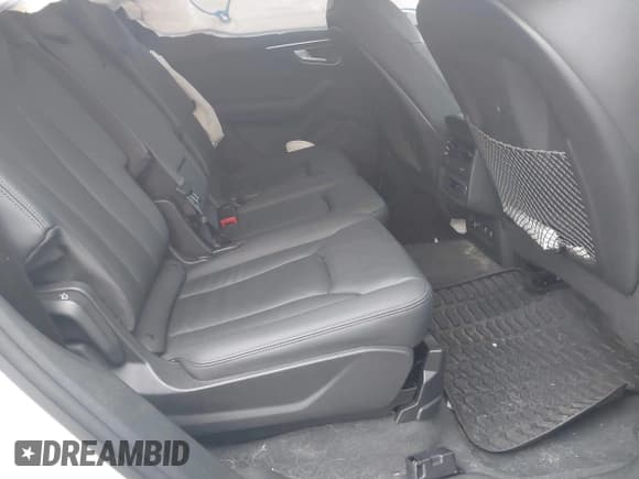 ✅ 2023 Audi Q7 Premium • VIN: WA1AXBF79PD016551 • Lot: 41329188. Wystawiony na IAAI z przebiegiem 24 131 mil. Bezpłatny archiwum sprzedaży aukcyjnych z USA i szczegółowy raport historii pojazdu na DreamBid. Zdjęcie 8.