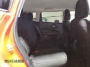 ✅ 2021 Jeep Compass Sport • VIN: 3C4NJDAB8MT502564 • Lot: 57710475. Wystawiony na Copart z przebiegiem 42 448 mil. Bezpłatny archiwum sprzedaży aukcyjnych z USA i szczegółowy raport historii pojazdu na DreamBid. Zdjęcie 11.