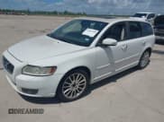 ✅ 2010 Volvo V50 • VIN: YV1382MW3A2555105 • Lot: 42811058. Listed on IAAI with 169,319 mi. Free auction sales archive from the USA and detailed vehicle history report at DreamBid. Image 2.